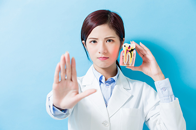 門牙斷掉補牙費用指南